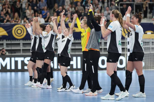 Germany Slovenia, European Womens Handball Championship Qualifier Germany Slovenia, European Womens Handball Championship Qualifier between Germany and Slovenia on March 8 at SNP dome Heidelberg , Heidelberg Baden Württemberg Germany SNP dome