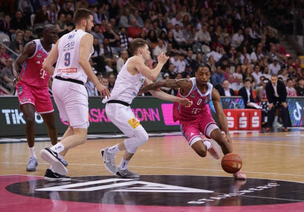 Jalen Finch Bonn on the ball against Pertuu Blomgren MBC , Telekom Baskets Bonn vs Syntainics MBC, easyCredit BBL, Matchday 23, Telekom Dome Bonn, 08 03 2026