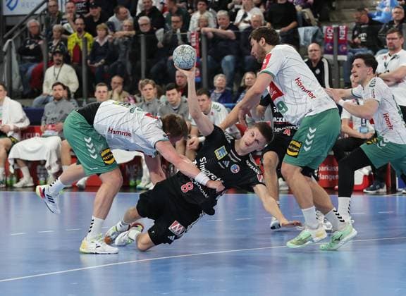 08 03 2026 Handball 1 Bundesliga DAIKIN HBL Season 2025 2026 24 Matchday HC Erlangen Metropolregion Nürnberg HCE GWD Minden DaMa xdaxmax Sander Andreassen Overjordet 8, HC Erlangen HCE in attack