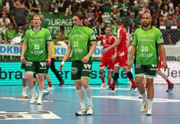 08 03 2026, xovx, Handball Daikin Handball Bundesliga, HSG Wetzlar MT Melsungen v l Georg Löwen HSG Wetzlar , Justin Müller HSG Wetzlar , Cyrill Akakpo HSG Wetzlar disappointed, disappointed looking Wetzlar Buderus Arena Hessen Germany EN