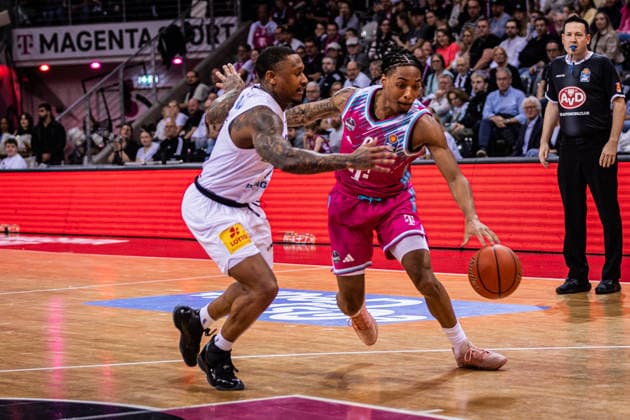 easyCredit Basketball Bundesliga, Telekom Baskets Bonn vs Syntainics MBC, 08 03 2026 Jalen Finch Telekom Baskets Bonn 0 vs Charles Callison Syntainics MBC 23 easyCredit Basketball Bundesliga, Telekom Baskets Bonn vs Syntainics MBC, 08 03 2026, Telekom Dome Bonn Copyright: xBEAUTIFULxSPORTS Derixx