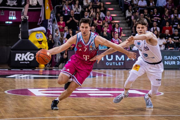 easyCredit Basketball Bundesliga, Telekom Baskets Bonn vs Syntainics MBC, 08 03 2026 Grayson Murphy Telekom Baskets Bonn 7 vs Perttu Blomgren Syntainics MBC 20 easyCredit Basketball Bundesliga, Telekom Baskets Bonn vs Syntainics MBC, 08 03 2026, Telekom Dome Bonn Copyright: xBEAUTIFULxSPORTS Derixx