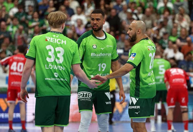 08 03 2026, xovx, Handball Daikin Handball Bundesliga, HSG Wetzlar MT Melsungen v l Georg Löwen HSG Wetzlar , Philipp Ahouansou HSG Wetzlar , Cyrill Akakpo HSG Wetzlar Wetzlar Buderus Arena Hessen Germany EN