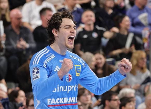 08 03 2026 Handball 1 Bundesliga DAIKIN HBL Season 2025 2026 24 Matchday HC Erlangen Metropolregion Nuremberg HCE GWD Minden DaMa xdaxmax Tin Herceg 99, HC Erlangen HCE clenches fists fists rejoices joy