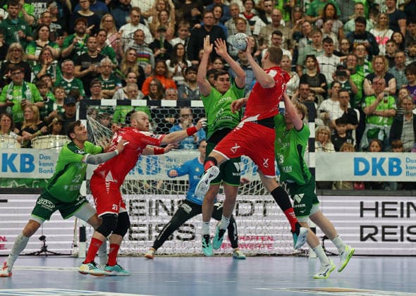 08 03 2026, xovx, Handball Daikin Handball Bundesliga, HSG Wetzlar MT Melsungen v l Jona Schoch HSG Wetzlar , Arnar Freyr Arnarsson MT Melsungen , Andreas Palicka HSG Wetzlar , Josip Simic HSG Wetzlar , Dainis Kristopans MT Melsungen , Georg Löwen HSG Wetzlar Wetzlar Buderus Arena Hessen Germany EN