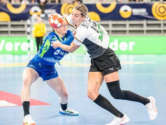 Dana Bleckmann Germany, 66 in duel with Spela Bajic Slovenia, 19 , Germany vs Slovenia, Handball, European Championship Qualification, Women, Season 2025 2026, 08 03 2026, Germany vs Slovenia, Handball, European Championship Qualification, Women, Season 2025 2026, 08 03 2026 Heidelberg Copyright: xEibner-Pressefoto MichaelxSchmidx EP_MST