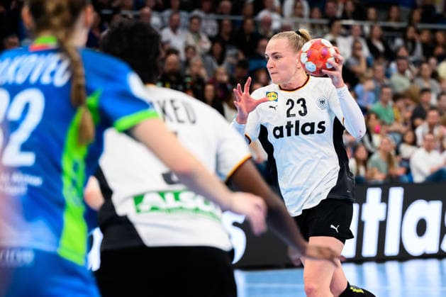 Handball, Womens European Championship Qualification, Germany Slovenia, 2nd round, Group 3, Annika Lott Germany Heidelberg SNP Dome Baden Württemberg Germany