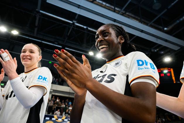 Handball, Womens European Championship Qualification, Germany Slovenia, 2nd round, Group 3, Farrelle Njinkeu Germany smiling smiling smiling smiling Heidelberg SNP Dome Baden Württemberg Germany