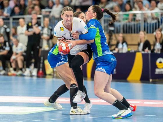Dana Bleckmann Germany, 66 is tackled by Spela Bajic Slovenia, 19 and Ana Abina Slovenia, 09, Germany vs Slovenia, Handball, European Championship Qualification, Women, Season 2025 2026, 08 03 2026, Germany vs Slovenia, Handball, European Championship Qualification, Women, Season 2025 2026, 08 03 2026 Heidelberg Copyright: xEibner-Pressefoto MichaelxSchmidx EP_MST