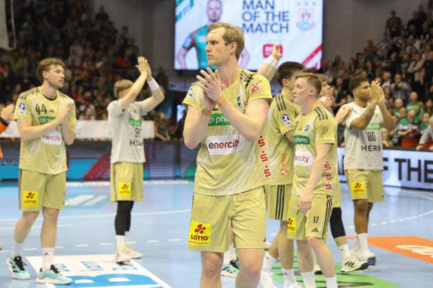 08 03 2026, xgox, Handball Daikin HBL SC Magdeburg TSV Hannover Burgdorf emspor, v l Marian Michalczik Hannover, 22 disappointed, looks disappointed, disappointed Magdeburg