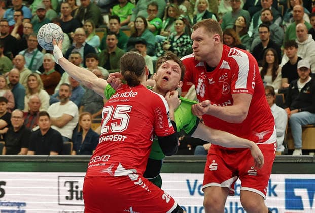 08 03 2026, xovx, Handball Daikin Handball Bundesliga, HSG Wetzlar MT Melsungen v l Olle Forsell Schefvert MT Melsungen , Justin Müller HSG Wetzlar , Dainis Kristopans MT Melsungen Wetzlar Buderus Arena Hessen Germany EN