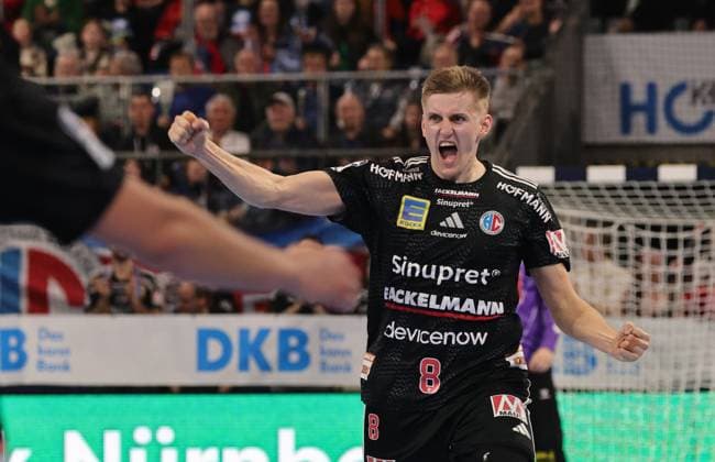 08 03 2026 Handball 1 Bundesliga DAIKIN HBL Season 2025 2026 24 Matchday HC Erlangen Metropolregion Nuremberg HCE GWD Minden DaMa xdaxmax Sander Andreassen Overjordet 8, HC Erlangen HCE clenches fists fists rejoices joy
