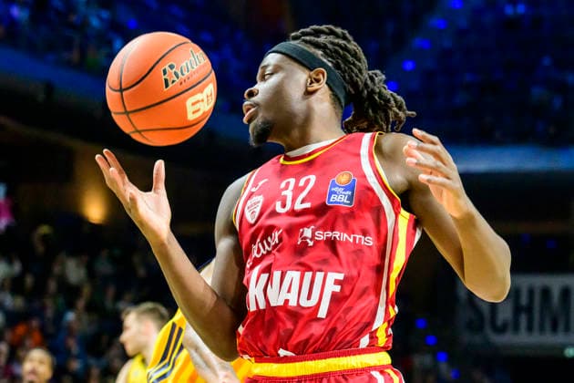 GER, Berlin, basketball, Alba Berlin vs Fitness First Wuerzburg Baskets, at the Max Schmeling Halle , BBL, pictured from left Charles Thompson Wuerzburg 32 , March 8, 2026 Copyright: HMBxMedia UwexKoch