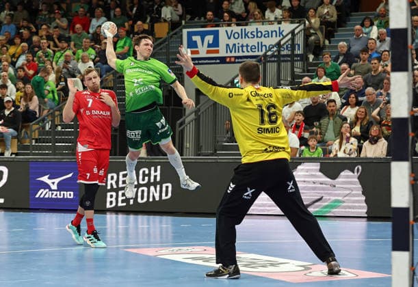 08 03 2026, xovx, Handball Daikin Handball Bundesliga, HSG Wetzlar MT Melsungen f l David Mandic MT Melsungen , Justin Müller HSG Wetzlar , Nebojsa Simic MT Melsungen Wetzlar Buderus Arena Hessen Germany EN
