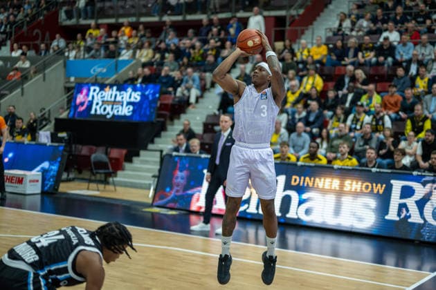 Stefan Smith MHP RIESEN Ludwigsburg, 03 , GER, MHP Riesen vs Veolia Towers Hamburg, Basketball Bundesliga, easycredit BBL, 23 Matchday, Season 2025 2026, 08 03 2026, GER, MHP Riesen vs Veolia Towers Hamburg, Basketball Bundesliga, easycredit BBL, 23 Matchday, Season 2025 2026, 08 03 2026 Ludwigsburg Copyright: xEibner-Pressefoto SaschaxWaltherx EP_EER