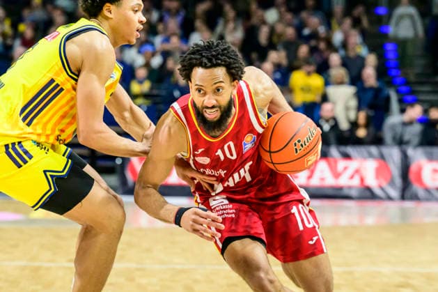 GER, Berlin, basketball, Alba Berlin vs Fitness First Wuerzburg Baskets, at the Max Schmeling Halle , BBL, pictured from left Davion Mintz Wuerzburg 10 , March 8, 2026 Copyright: HMBxMedia UwexKoch