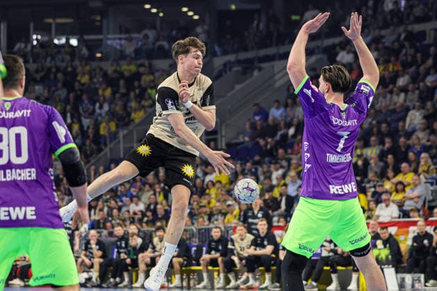 08 03 2026, xhettx, Handball Daikin HBL, Rhein Neckar Loewen Bergischer HC v l Sören Steinhaus Bergischer HC, 53 with a nice pass DFL DFB REGULATIONS PROHIBIT ANY USE OF PHOTOGRAPHS as IMAGE SEQUENCES and or QUASI VIDEO