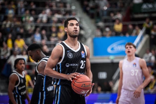 Kenneth Ogbe Veolia Towers Hamburg, 25 GER, MHP Riesen Ludwigsburg Veolia Towers Hamburg, Basketball Bundesliga, easycredit BBL, 23 Matchday, Season 2025 2026, 08 03 2026 GER, MHP Riesen Ludwigsburg Veolia Towers Hamburg, Basketball Bundesliga, easycredit BBL, 23 Matchday, Season 2025 2026, 08 03 2026 Ludwigsburg Copyright: xSandyxDinkelackerx EP_SDR