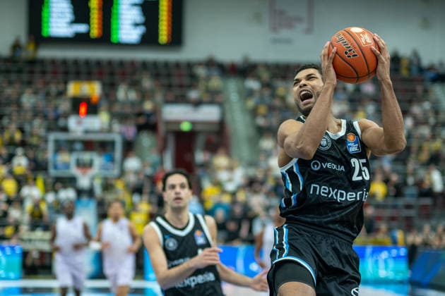 Kenneth Ogbe Veolia Towers Hamburg, 25 , GER, MHP Riesen vs Veolia Towers Hamburg, Basketball Bundesliga, easycredit BBL, 23 Matchday, Season 2025 2026, 08 03 2026, GER, MHP Riesen vs Veolia Towers Hamburg, Basketball Bundesliga, easycredit BBL, 23 Matchday, Season 2025 2026, 08 03 2026 Ludwigsburg Copyright: xEibner-Pressefoto SaschaxWaltherx EP_EER
