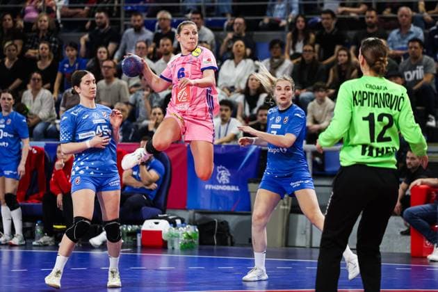 Handball Féminin : France - Croatie (Qualification Euro) PHOTOPQR LE REPUBLICAIN LORRAIN Hugo AZMANI ; Metz ; 08 03 2026 ; Handball Féminin : France - Croatie (Qualification Euro); Chloé Valentini (FRA) Metz, France, march 8th 2026 Women s Handball: France vs. Croatia EURO Qualifier, EM, Europameisterschaft Metz Moselle Moselle Lorraine France  Copyright: xPHOTOPQR LExREPUBLICAINxLORRAIN xHugoxAZMANIx 20260308RBL3206 20260308RBL3206