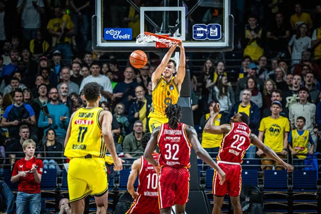 Basketball Berlin 08 03 2026 Season 2025 2026 EasyCredit BBL 1 Bundesliga Men, Men Alba Berlin Fitness First Würzburg Baskets Malte Delow Alba Berlin, No 06