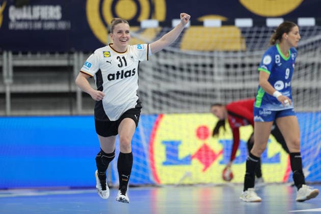Germany Slovenia, European Womens Handball Championship Qualifier Alexia Hauf Germany, 31 runs back into her own half cheering European Womens Handball Championship Qualifier between Germany and Slovenia on March 8 at SNP dome Heidelberg , Heidelberg Baden Württemberg Germany SNP dome