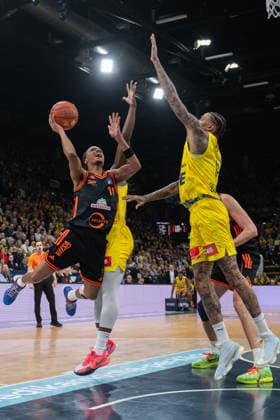 GER, Basketball, easy Credit BBL, EWE Baskets Oldenburg vs Rasta Vechta 08 03 2026, EWE Arena, Oldenburg, GER, easy Credit BBL, EWE Baskets Oldenburg vs Rasta Vechta, pictured Alonzo VERGE JR Rasta Vechta 11 Brain FOBBS EWE Baskets Oldenburg 4 Tibor PLEIß PLEISS Rasta Vechta 22 Michale KYSER EWE Baskets Oldenburg 12 nordphotoxgmbhx xRojahn nph00310