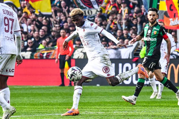 FOOTBALL : RC Lens vs FC Metz - Ligue 1 - JournÃ e 25 - 08 03 2026 Alpha TourÃ (FC Metz) LensFrance  Copyright: xBaptistexAutissierx