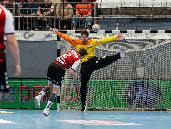Daniel Rebmann HBW Balingen Weilstetten, 12 on a seven-meter penalty against Frieder Bandlow HSG Nordhorn Lingen, 02 HSG Nordhorn Lingen vs HBW Balingen Weilstetten , Handball, 2 Bundesliga, Matchday 23, Season 2025 2026, 08 03 2026 HSG Nordhorn Lingen vs HBW Balingen Weilstetten , Handball, 2 Bundesliga, Matchday 23, Season 2025 2026, 08 03 2026 Nordhorn Copyright: xEibner-Pressefoto DamianxKruczynx EP_DKI