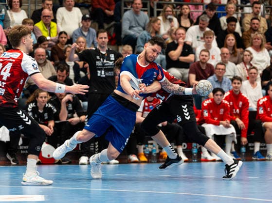 Csaba Leimeter HBW Balingen Weilstetten, 55 in duel against Luka Sokolic HSG Nordhorn Lingen, 51 HSG Nordhorn Lingen vs HBW Balingen Weilstetten , Handball, 2 Bundesliga, Matchday 23, Season 2025 2026, 08 03 2026 HSG Nordhorn Lingen vs HBW Balingen Weilstetten , Handball, 2 Bundesliga, Matchday 23, Season 2025 2026, 08 03 2026 Nordhorn Copyright: xEibner-Pressefoto DamianxKruczynx EP_DKI