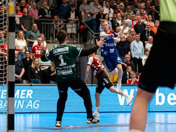 Sascha Pfattheicher HBW Balingen Weilstetten, 30 on a jump shot against Kristian van der Merwe HSG Nordhorn Lingen, 01 HSG Nordhorn Lingen vs HBW Balingen Weilstetten , Handball, 2 Bundesliga, Matchday 23, Season 2025 2026, 08 03 2026 HSG Nordhorn Lingen vs HBW Balingen Weilstetten , Handball, 2 Bundesliga, Matchday 23, Season 2025 2026, 08 03 2026 Nordhorn Copyright: xEibner-Pressefoto DamianxKruczynx EP_DKI