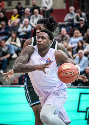 Babacar Sane MHP RIESEN Ludwigsburg, 00 vs Leonard Thorpe Jr Veolia Towers Hamburg, 02 GER, MHP Riesen Ludwigsburg Veolia Towers Hamburg, Basketball Bundesliga, easycredit BBL, 23 Matchday, Season 2025 2026, 08 03 2026 GER, MHP Riesen Ludwigsburg Veolia Towers Hamburg, Basketball Bundesliga, easycredit BBL, 23 Matchday, Season 2025 2026, 08 03 2026 Ludwigsburg Copyright: xSandyxDinkelackerx EP_SDR