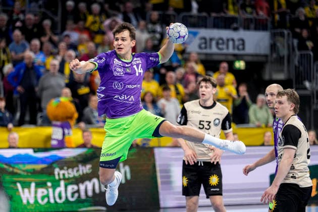 Scorer Gino Steenaerts RNL, 14 , scores the goal to 28 25, final score, goal, goal success, highlight, action, action scene, 08 03 2026, Mannheim Germany , Handball, Bundesliga, Rhein Neckar Löwen Bergischer HC xozx