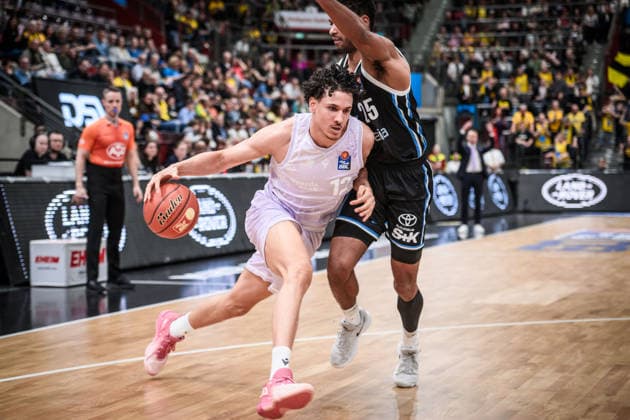 Lenny Anigbata MHP RIESEN Ludwigsburg, 12 vs Kenneth Ogbe Veolia Towers Hamburg, 25 GER, MHP Riesen Ludwigsburg Veolia Towers Hamburg, Basketball Bundesliga, easycredit BBL, 23 Matchday, Season 2025 2026, 08 03 2026 GER, MHP Riesen Ludwigsburg Veolia Towers Hamburg, Basketball Bundesliga, easycredit BBL, 23 Matchday, Season 2025 2026, 08 03 2026 Ludwigsburg Copyright: xSandyxDinkelackerx EP_SDR
