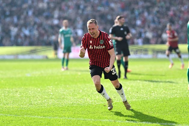 2 Bundesliga Hannover 96 SpVgg Greuther Fürth on 08 03 2026 at the HDI Arena in Hannover Cheering, goal celebration, goal scorer, goal scorer Maurice Neubauer Hannover cheers after his goal for 1 1 MT