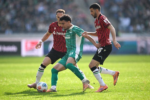 2 Bundesliga Hannover 96 SpVgg Greuther Fürth on 08 03 2026 at the HDI Arena in Hannover Goalkeeper Silas Prüfrock Pruefrock Fuerth Enzo Leopold Hannover ä MT