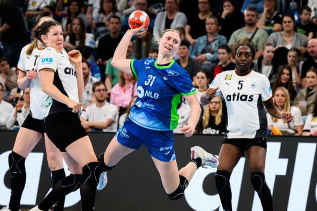 Handball, Womens European Championship Qualification, Germany Slovenia, 2nd round, Group 3, Lana Puncer Slovenia Heidelberg SNP Dome Baden Württemberg Germany