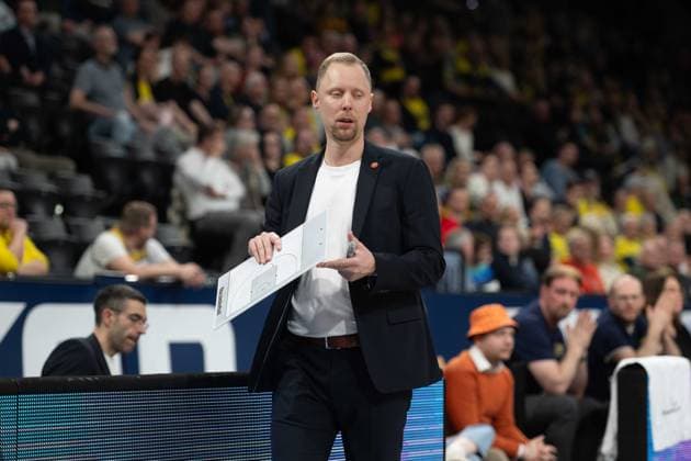 GER, Basketball, easy Credit BBL, EWE Baskets Oldenburg vs Rasta Vechta 08 03 2026, EWE Arena, Oldenburg, GER, easy Credit BBL, EWE Baskets Oldenburg vs Rasta Vechta, in the picture Christian HELD Rasta Vechta Trainer Headcoach nordphotoxgmbhx xRojahn nph00310