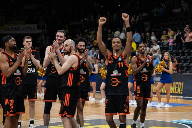 GER, Basketball, easy Credit BBL, EWE Baskets Oldenburg vs Rasta Vechta 08 03 2026, EWE Arena, Oldenburg, GER, easy Credit BBL, EWE Baskets Oldenburg vs Rasta Vechta, in the picture DERBYSIEGER Alonzo VERGE JR Rasta Vechta 11 nordphotoxgmbhx xRojahn nph00310
