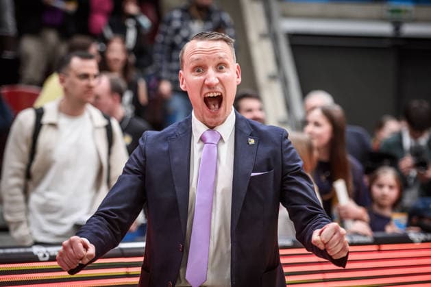 Mikko Riipinen MHP RIESEN Ludwigsburg, Head Coach Cheers, joy, cry of joy GER, MHP Riesen Ludwigsburg Veolia Towers Hamburg, Basketball Bundesliga, easycredit BBL, 23 Matchday, Season 2025 2026, 08 03 2026 GER, MHP Riesen Ludwigsburg Veolia Towers Hamburg, Basketball Bundesliga, easycredit BBL, 23 Matchday, Season 2025 2026, 08 03 2026 Ludwigsburg Copyright: xSandyxDinkelackerx EP_SDR
