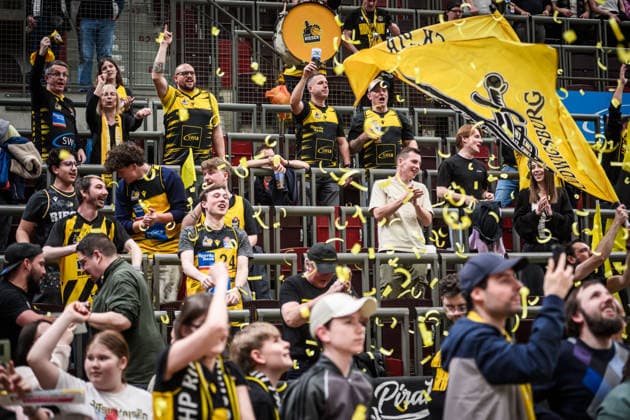 Cheering, joy, fans, fan block of MHP Riesen GER, MHP Riesen Ludwigsburg Veolia Towers Hamburg, Basketball Bundesliga, easycredit BBL, 23 match day, 2025 2026 season, 08 03 2026 GER, MHP Riesen Ludwigsburg Veolia Towers Hamburg, Basketball Bundesliga, easycredit BBL, 23 match day, 2025 2026 season, 08 03 2026 Ludwigsburg Copyright: xSandyxDinkelackerx EP_SDR