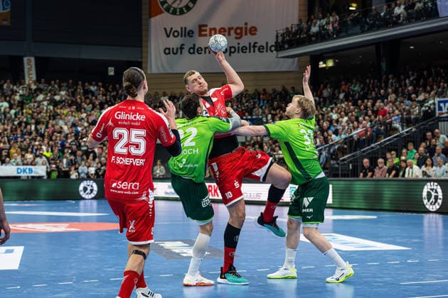 08 03 2026, xovx, Handball Daikin Handball Bundesliga, HSG Wetzlar MT Melsungen v l Olle Forsell Schefvert MT Melsungen , Jona Schoch HSG Wetzlar , Dainis Kristopans MT Melsungen , Georg Löwen HSG Wetzlar Wetzlar Buderus Arena Hessen Germany EN
