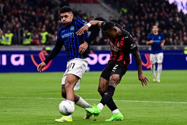AC Milan v Inter Milan - Serie A MILAN, ITALY - MARCH 8: Pervis Estupinan of AC Milan shoots to score his team’s first goal during the Italian Serie A football match AC Milan vs Inter Milan at San Siro Stadium in Milan, Italy on March 8, 2026 Piero Cruciatti Anadolu Milan Italy. Editorial use only. Please get in touch for any other usage.  Copyright: x2026xAnadoluxPieroxCruciattix