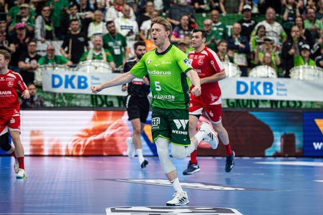 08 03 2026, xovx, Handball Daikin Handball Bundesliga, HSG Wetzlar MT Melsungen cheers for Tristan Kirschner HSG Wetzlar Wetzlar Buderus Arena Hessen Germany EN