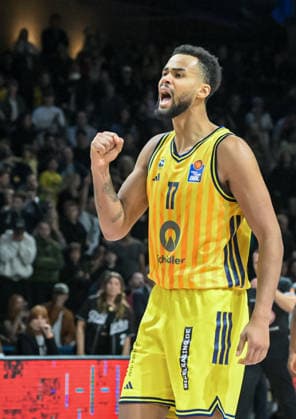 08 03 2026, xlakx, Basketball easyCredit BBL Bundesliga, Alba Berlin Fitness First Würzburg Baskets v l Norris Agbakoko Alba Berlin Jubel Berlin Daniel Lakomski