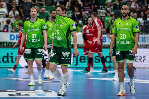 08 03 2026, xovx, Handball Daikin Handball Bundesliga, HSG Wetzlar MT Melsungen v l Georg Löwen HSG Wetzlar , Philipp Ahouansou HSG Wetzlar , Justin Müller HSG Wetzlar , Cyrill Akakpo HSG Wetzlar disappointed, disappointed looking Wetzlar Buderus Arena Hessen Germany EN