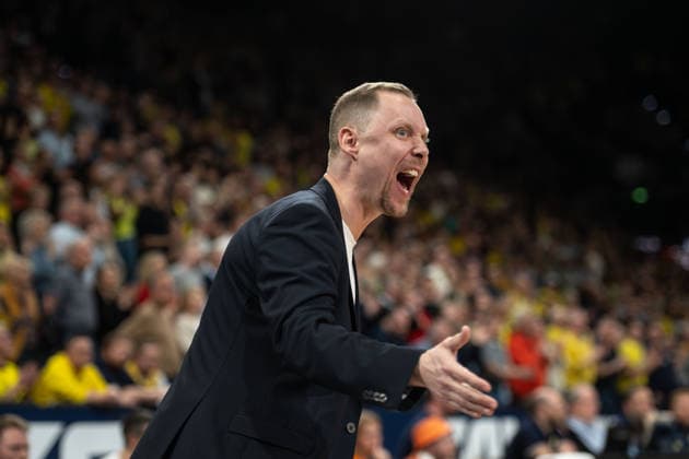 GER, Basketball, easy Credit BBL, EWE Baskets Oldenburg vs Rasta Vechta 08 03 2026, EWE Arena, Oldenburg, GER, easy Credit BBL, EWE Baskets Oldenburg vs Rasta Vechta, in the picture Christian HELD Rasta Vechta Trainer Headcoach in Action nordphotoxgmbhx xRojahn nph00310
