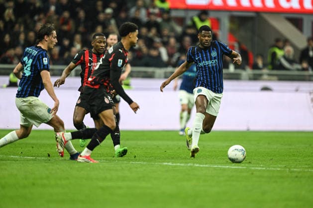 AC Milan v FC Internazionale - Serie A Denzel Dumfries of FC Inter looks on during the Italian Serie A football match between AC Milan and Inter FC Internazionale at Giuseppe Meazza San Siro stadium in Milan, Italy, on March 8, 2026 Milano Italy  Copyright: xTizianoxBallabiox originalFilename:ballabio-acmilana260308_npJPp.jpg