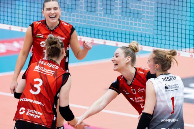 1 Volleyball Bundesliga Women Schwarz Weiss Erfurt vs Dresdner SC Erfurt 08 03 2026 Lena Olliges 3 Dresdner SC and Rosa Entius 5 Dresdner SC right 1 Volleyball Bundesliga Women Schwarz Weiss Erfurt vs Dresdner SC Riethsporthalle Erfurt 08 03 2026 Copyright: xBEAUTIFULxSPORTS Duehringx