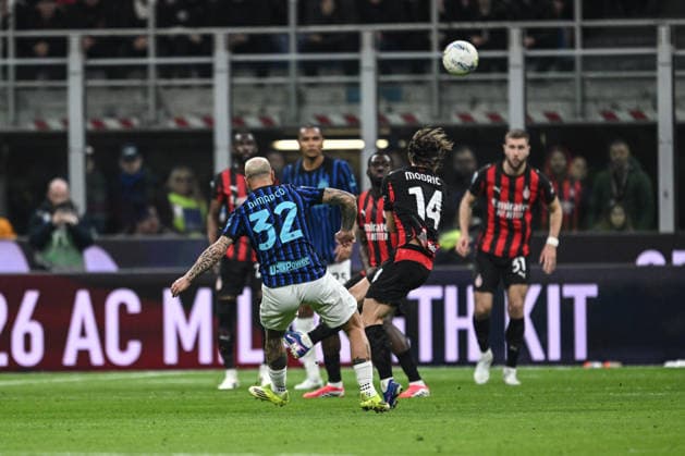 Federico Dimarco of FC Inter in action during the Italian Serie A football match between AC Milan and Inter FC Internazionale on 8 March 2026 at Giuseppe Meazza San Siro Siro stadium in Milan, Italy  Copyright: xTizianoxBallabio IPAxSportx xipa-agency.netx xx IPA_72591196 IPA_Agency_IPA72591196